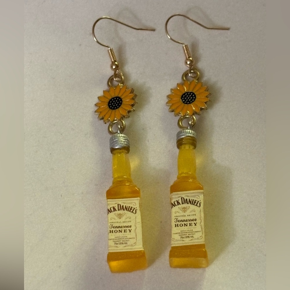 Handmade SGC619 honey Jack sunflower Whiskey Earrings, Fun, bartender earrings